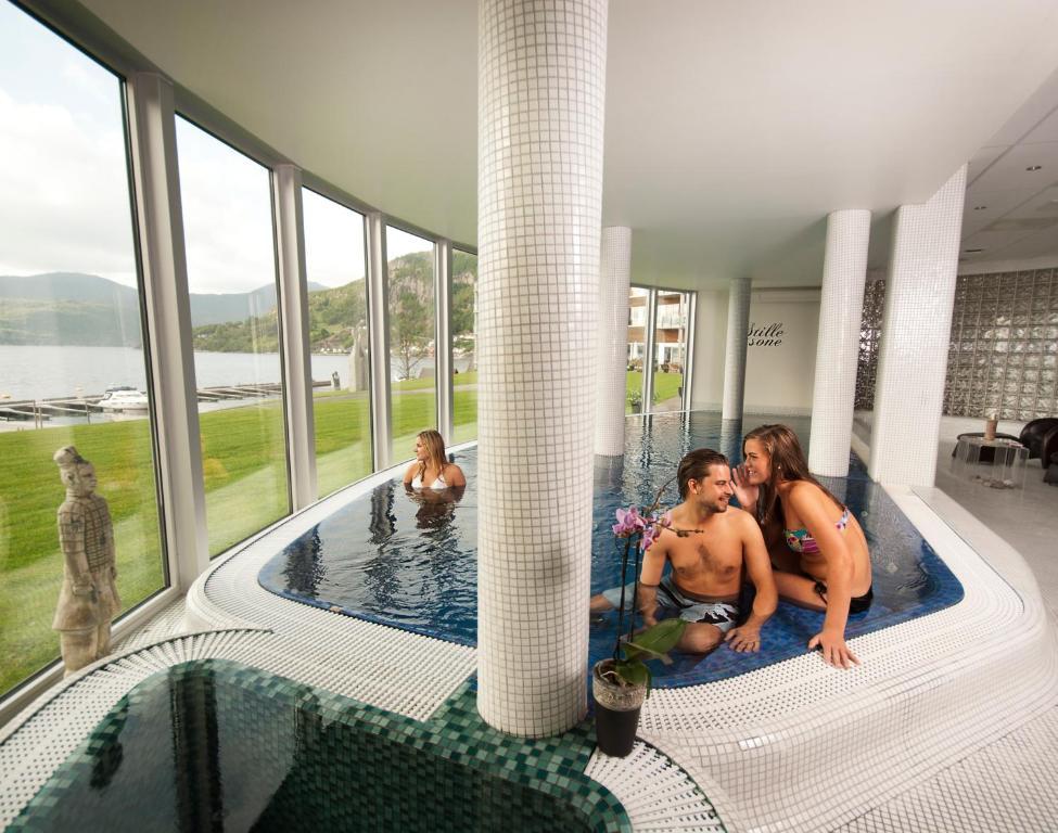 Spa-Hotel Velvaere Hjelmeland Eksteriør bilde